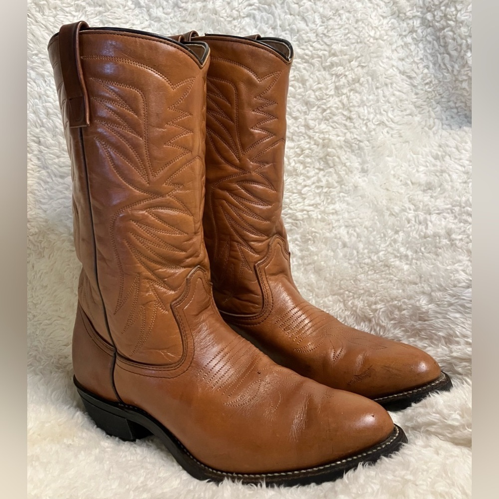 Vintage Honey Tan Leather Heeled Western Boots with Vibram Soles